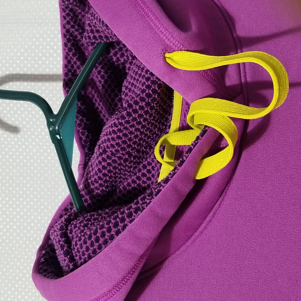 Under Armour Pullover - image 4